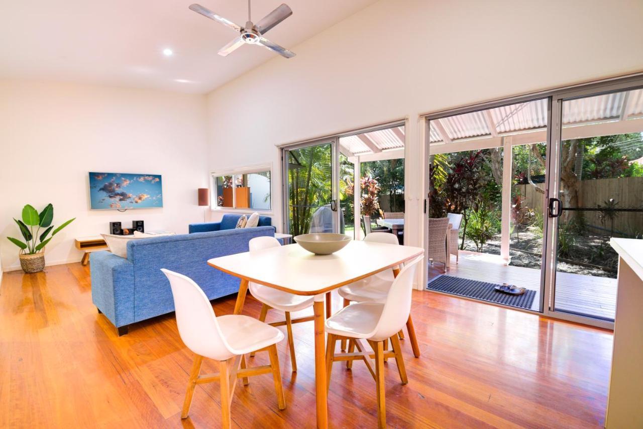 Mobys Beachside Retreat Blueys Beach Esterno foto